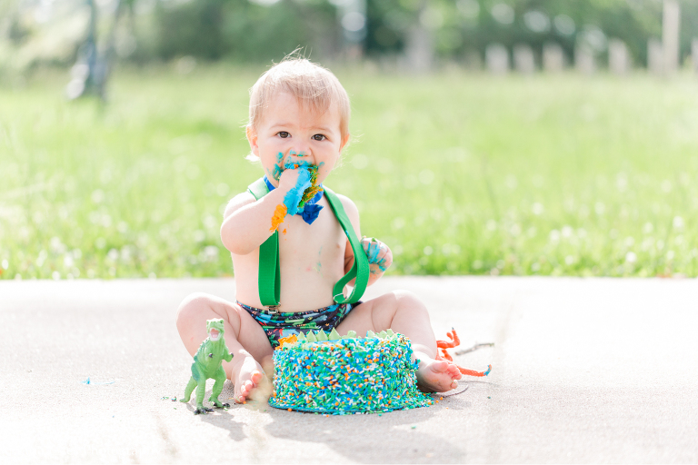 DeRidder Cake Smash Photos
